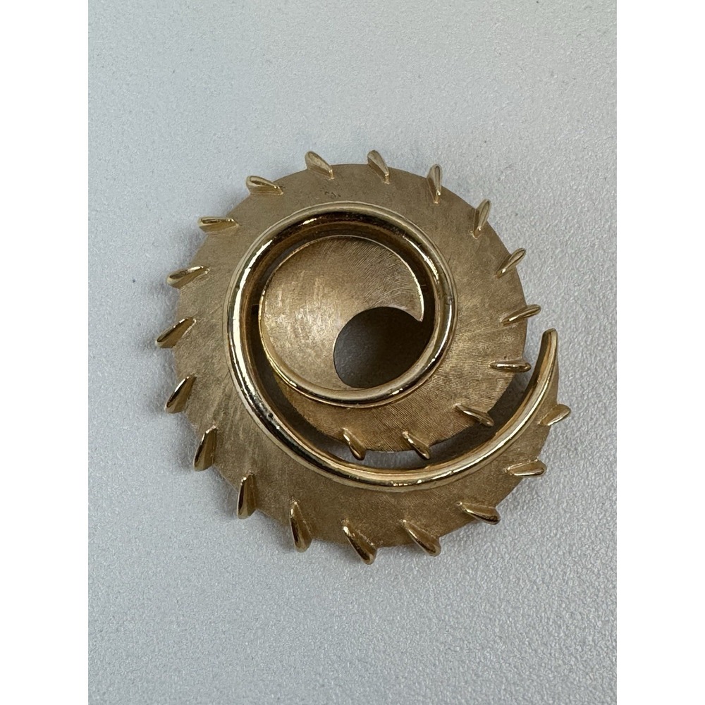 Vintage Crown Trifari Brooch Gold Tone Swirl